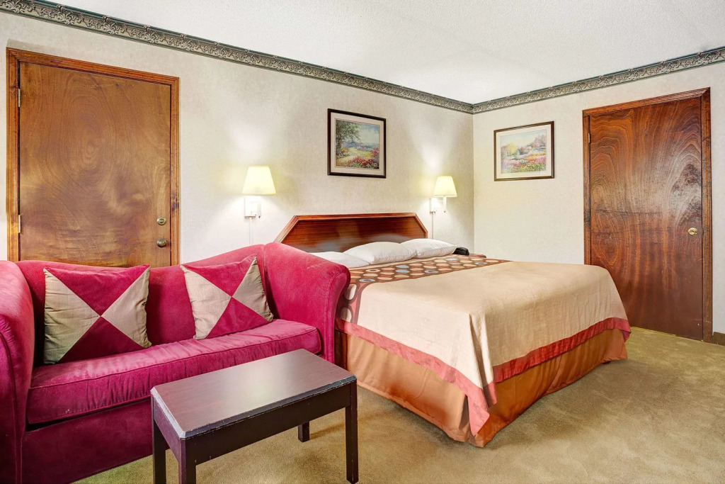 Griffin Inn & Suites
