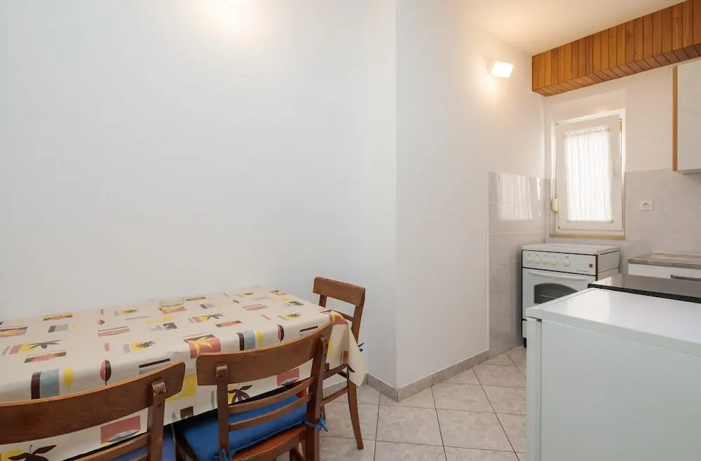 Apartments and rooms by the sea Duce, Omis - 18155