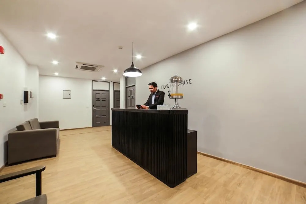 Oyo Townhouse 125 Medawas