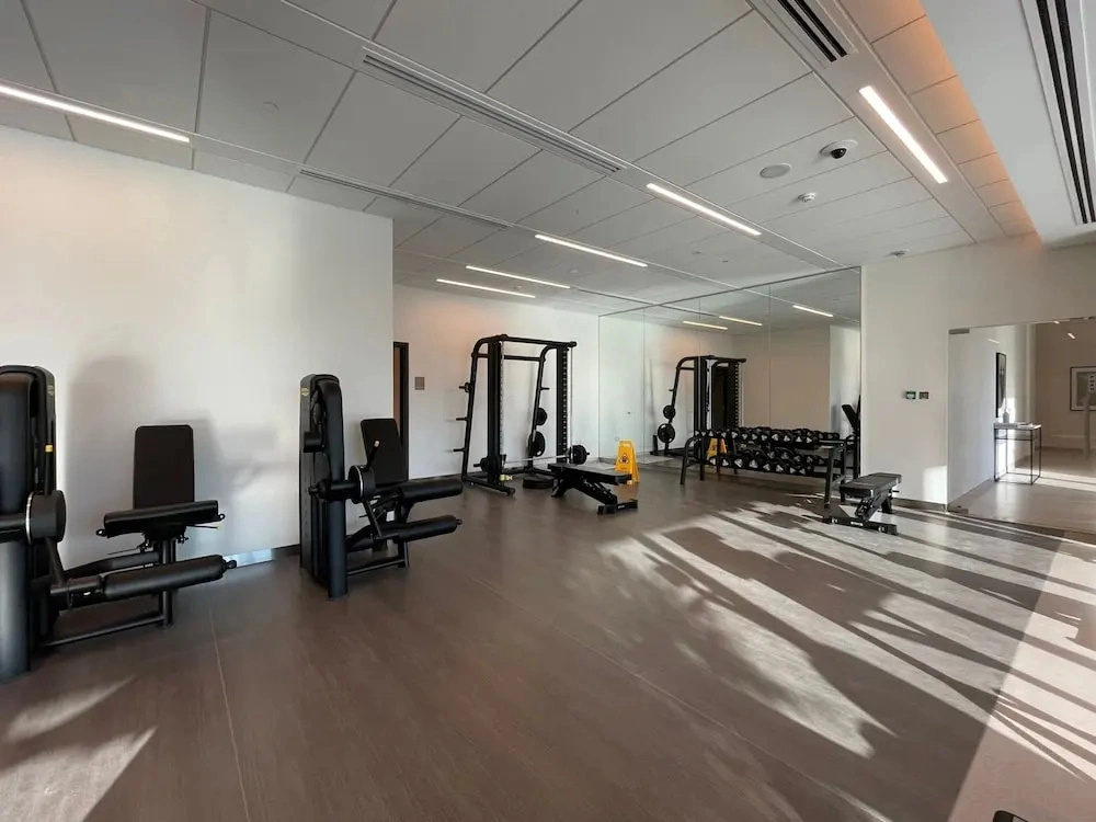 Silkhaus High Floor in Downtown Views Pool Gym