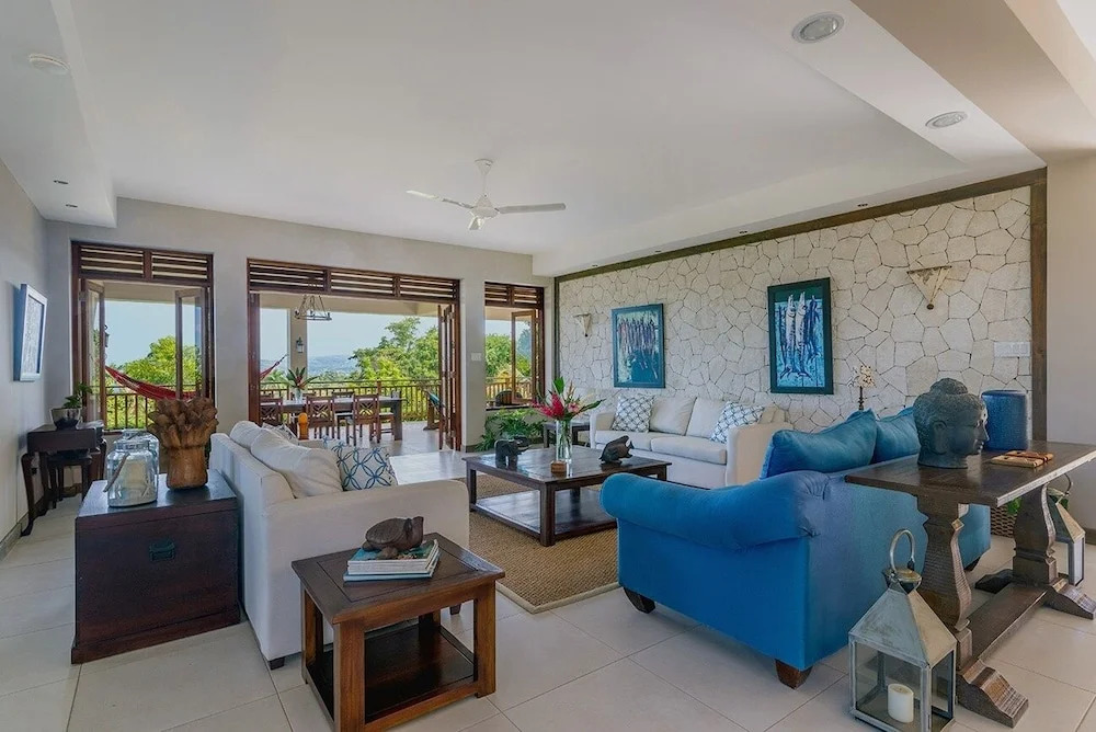 Kanowa , Fully Staffed With Panoramic Views 4 Bedroom Villa