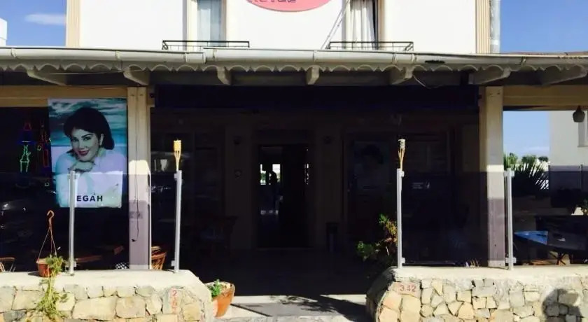Sam Hotel