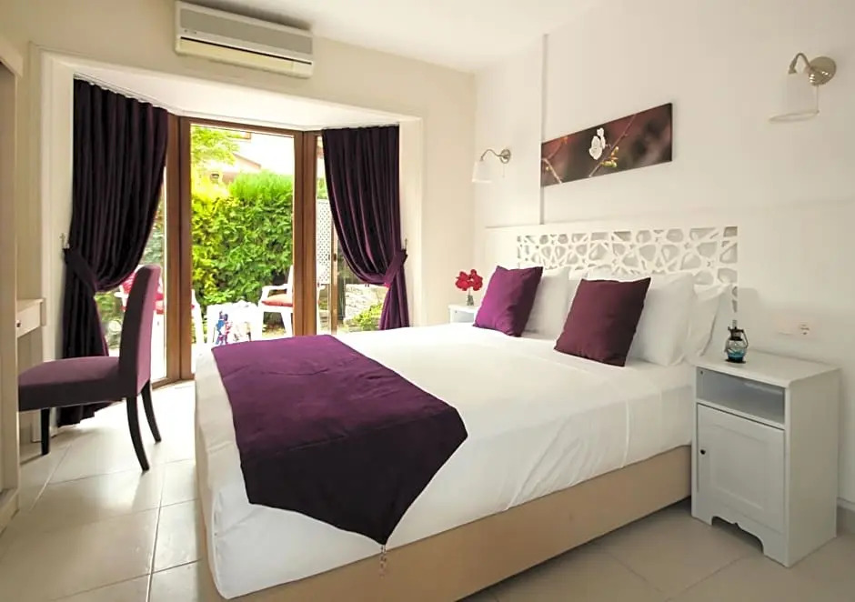 Отель Aydos Hotels & Breeze Restaurant