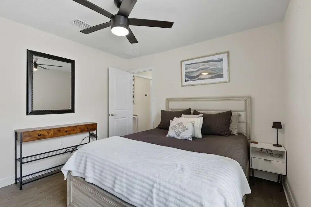 Modern 4BR Retreat Near Beach Heated Pool
