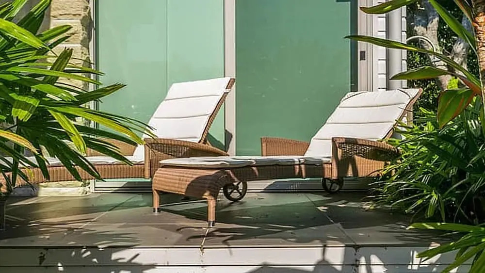 Your Luxury Escape - Red Bohemian