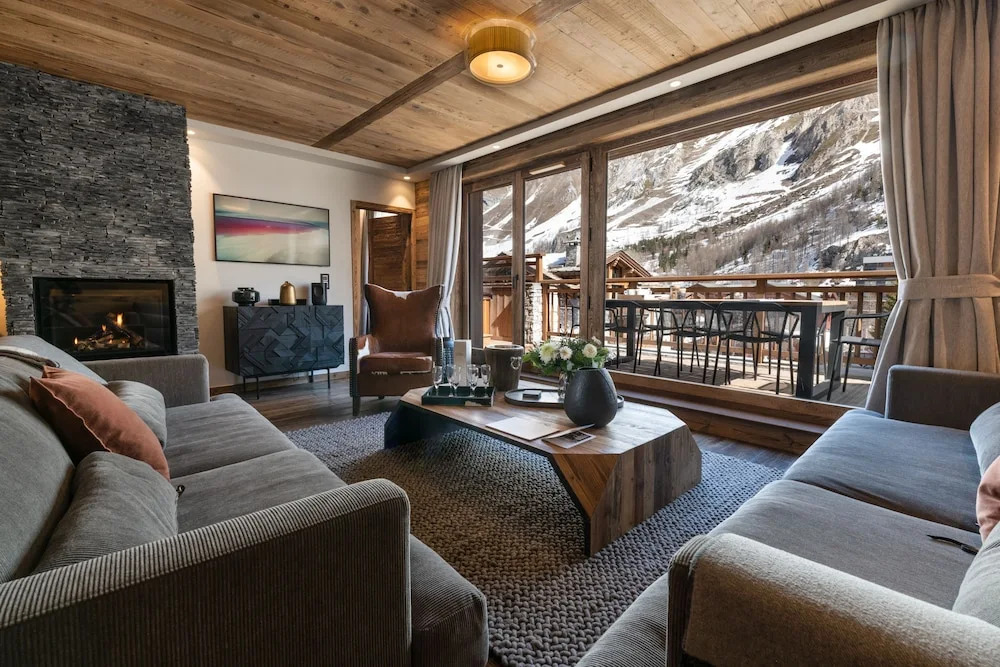 Alaska Lodge by Alpine Resorts