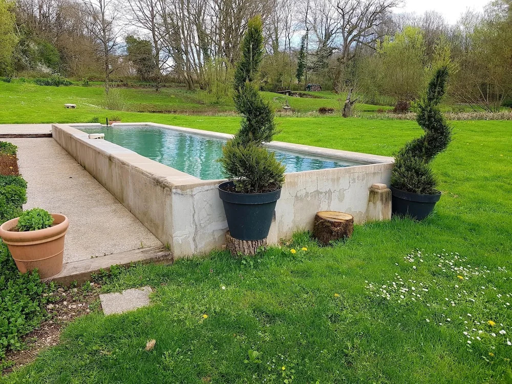 Property With 5 Bedrooms in Saint-paul-de-varax, With Private Pool, Fu
