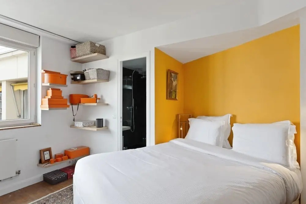 Stunning 3 Bed Apt With Balcony Near Champs Elysée