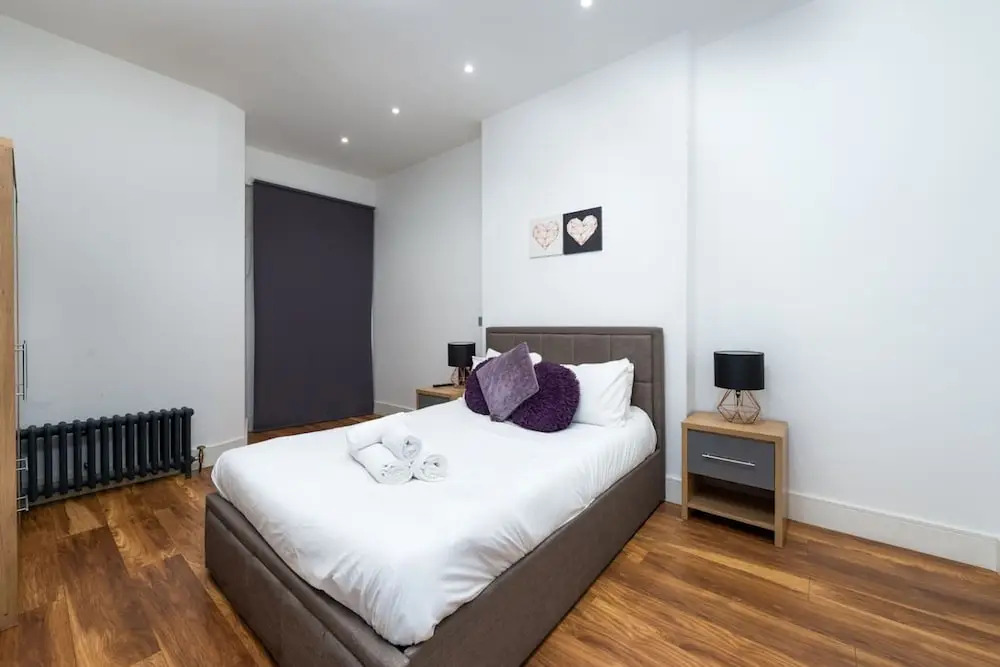 Stunning London Home - Newly Furnished Mhb352