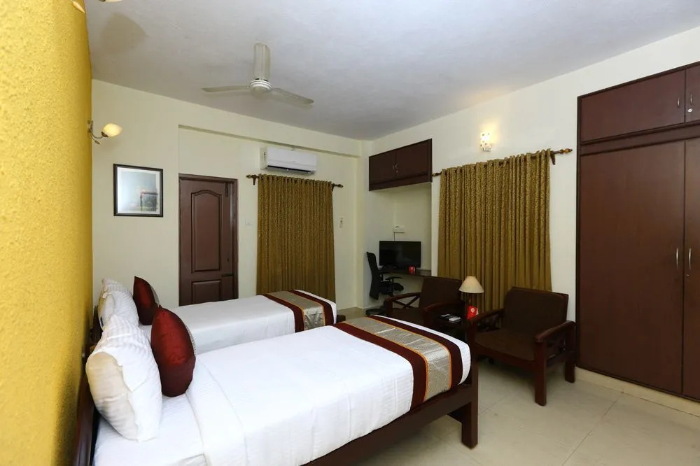 OYO Flagship 475 Audi Nivas, North Usman Road