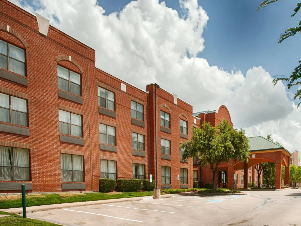 Comfort Suites Plano East - Richardson