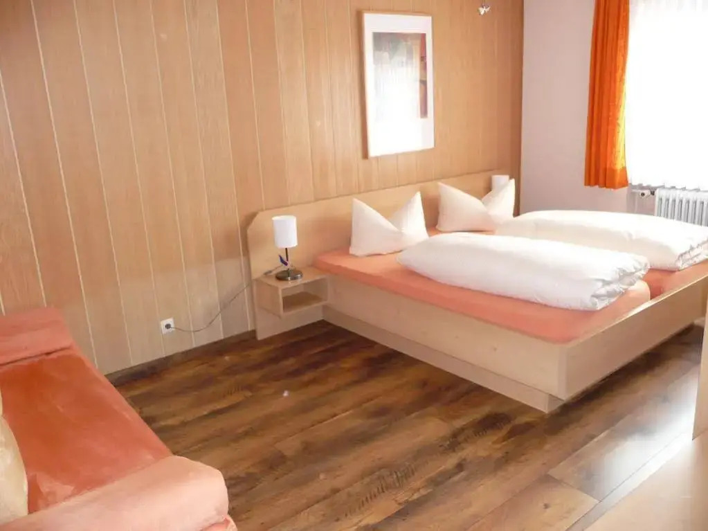 Hotel Garni und Apartments Zur Krone