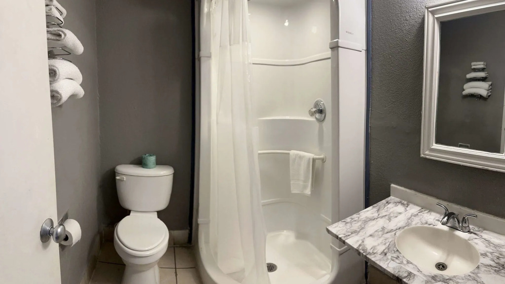 Americas Best Value Inn and Suites Groves