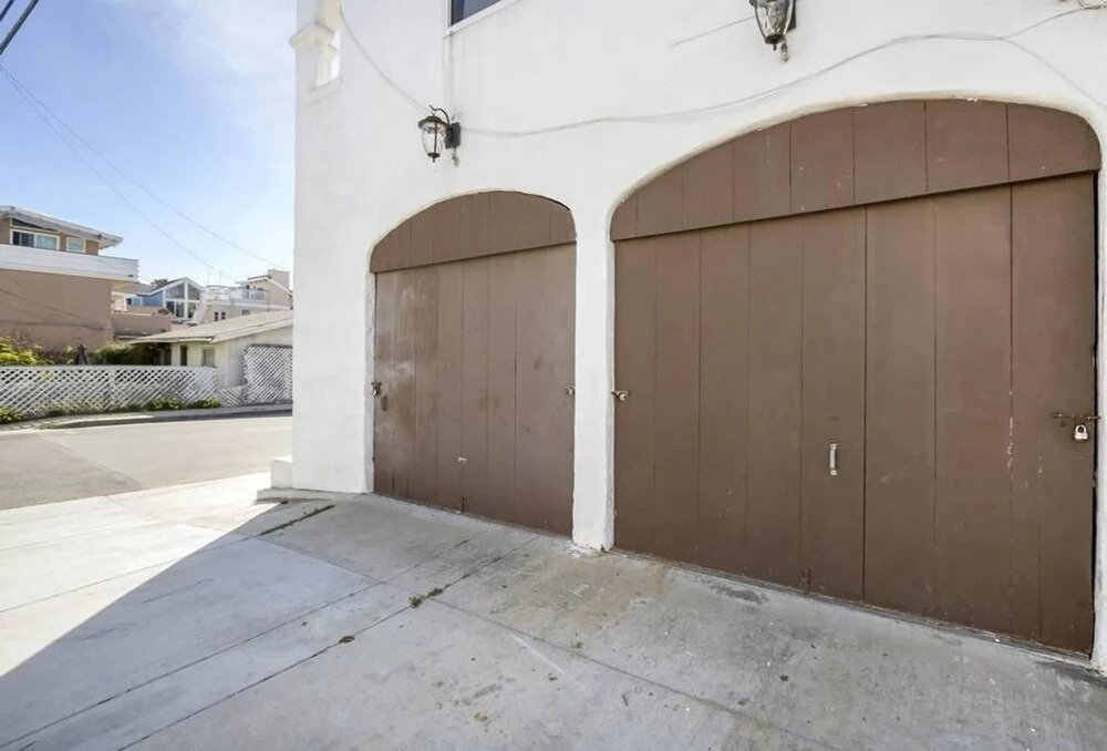 A2 Magnificent Home Steps From the Beach Sleeps 4