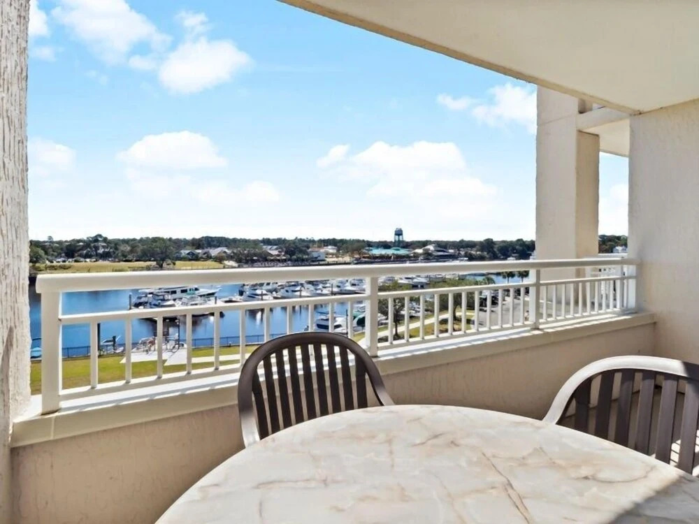 Yacht Club Villas #2-405