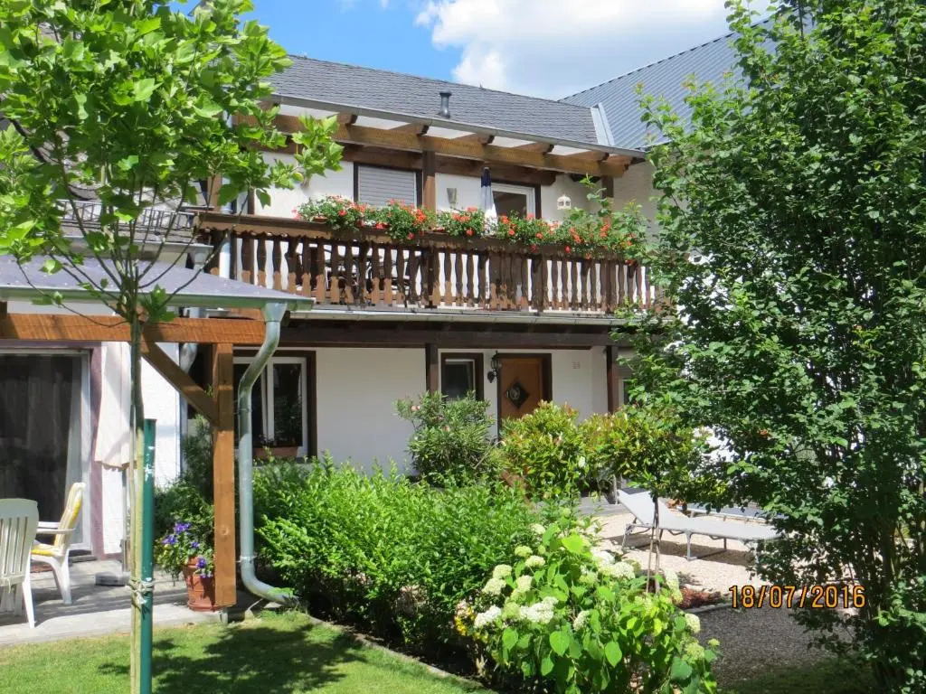 Ferienwohnungen Grafenfelder Hof