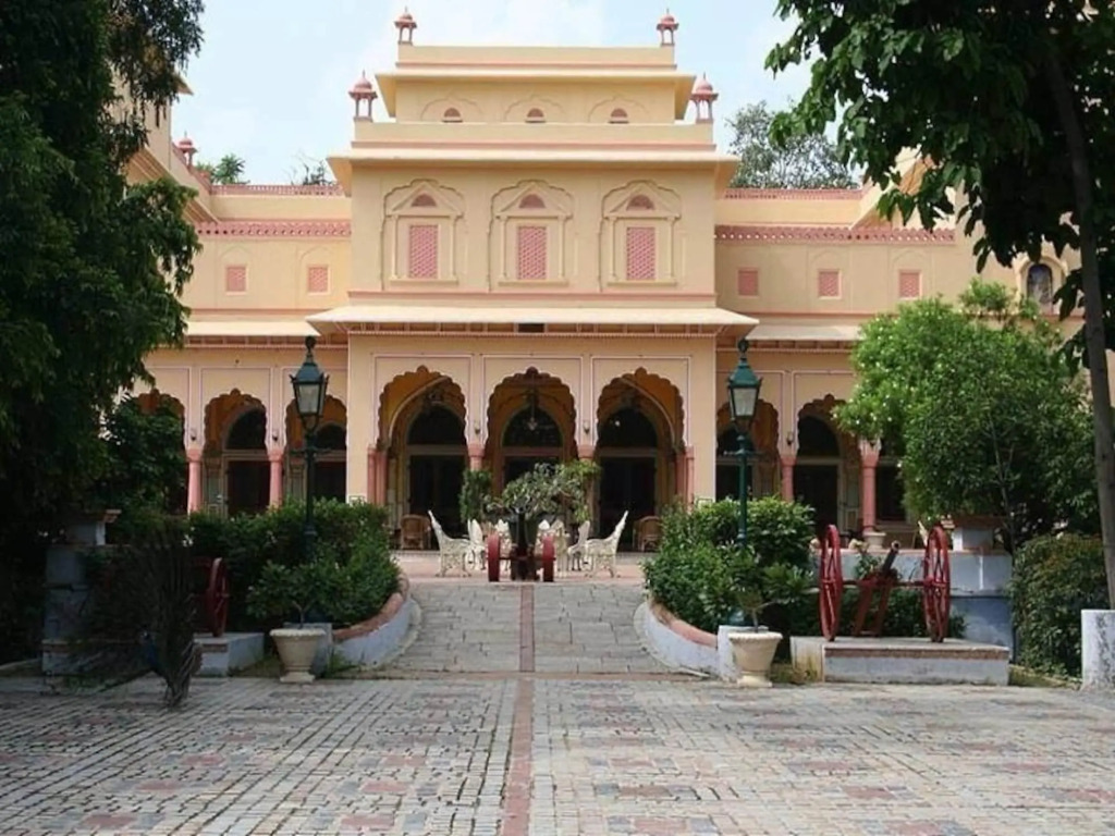 Hotel Narayan Niwas Palace