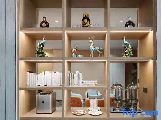 Menghai Jingjiang Hotel