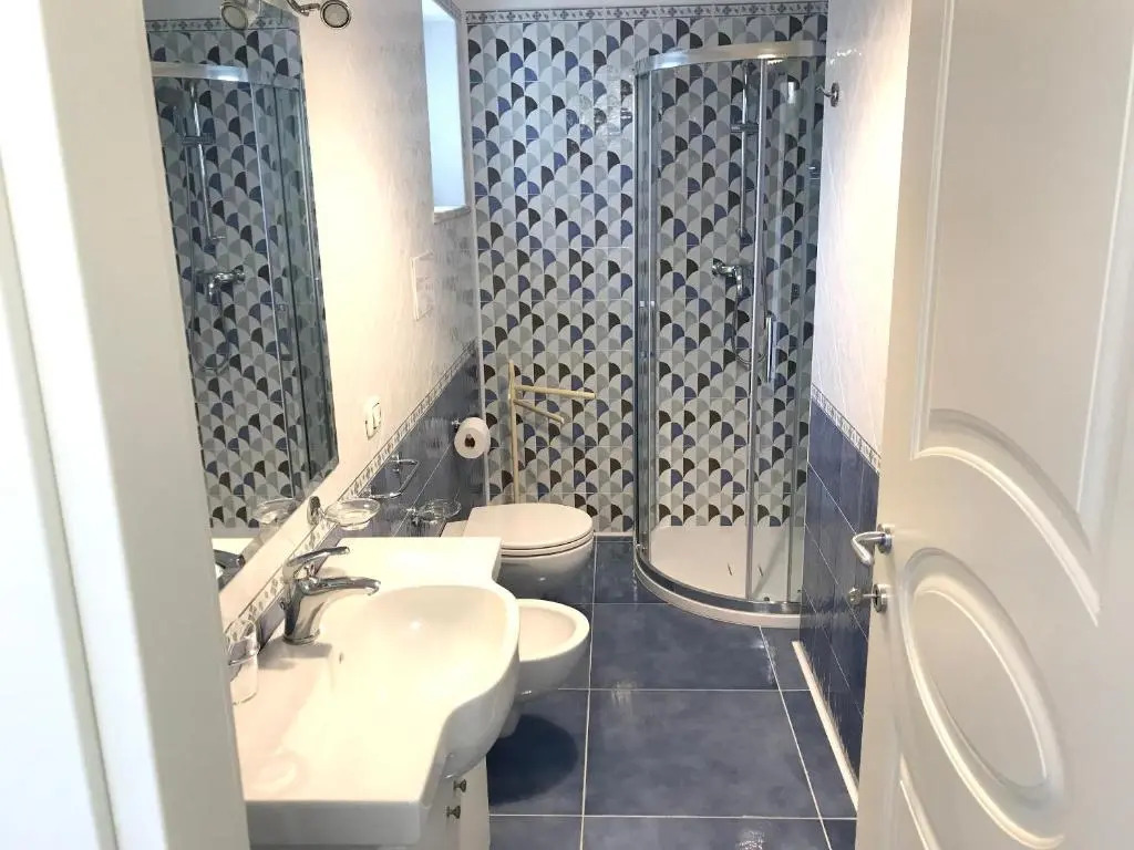 2 bedrooms house at Maratea 50 m away from the beach with sea view enclosed garden and wifi
