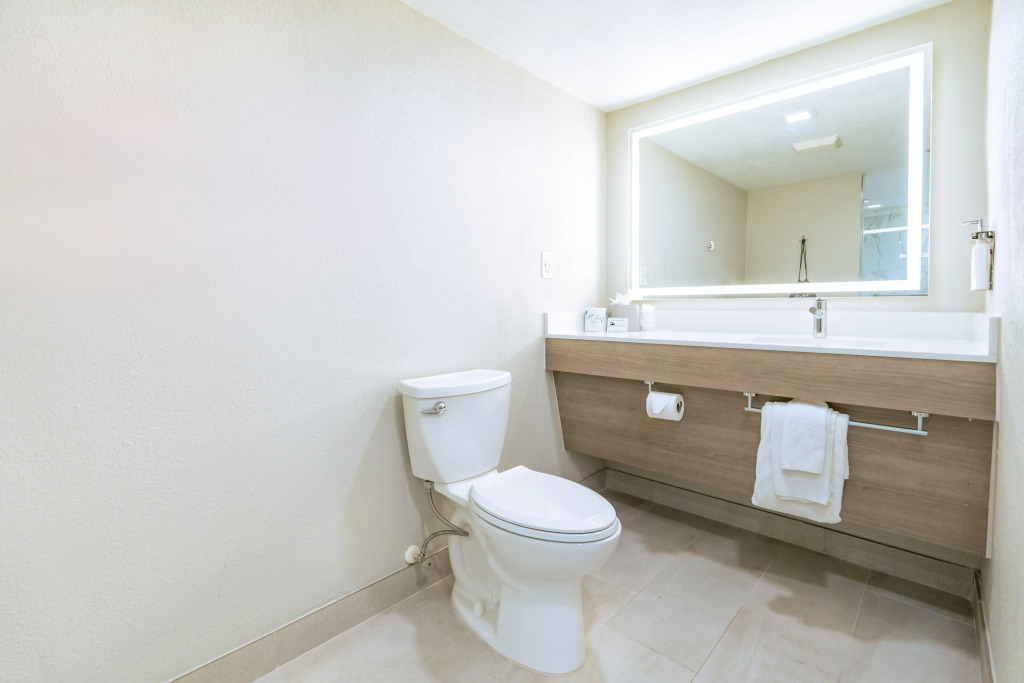 Holiday Inn Express Hotel & Suites Cocoa Beach by IHG