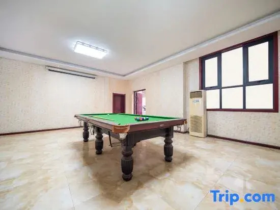 Yipai Chain Hotel (Qi County Bus Station)