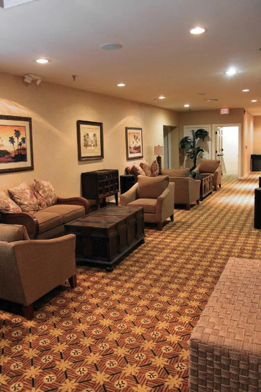 Palmera Inn and Suites