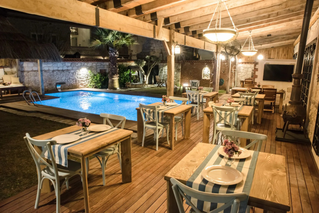 Palm Alaçatı Boutique Hotel