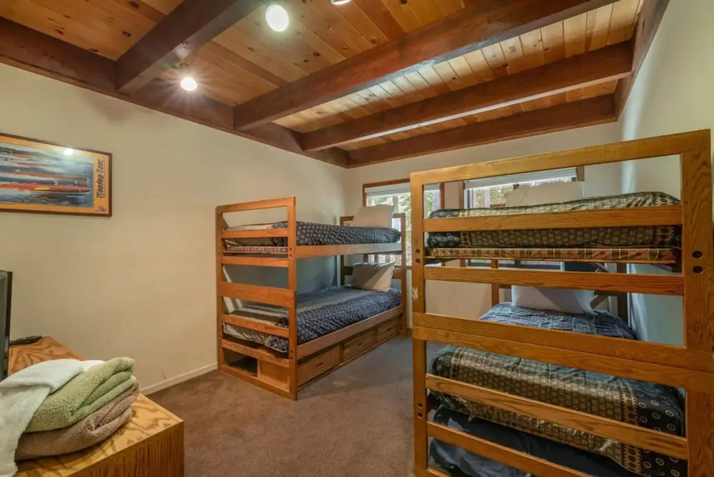 Family Friendly 3 Br/2.5 BA Full Chambers Access!