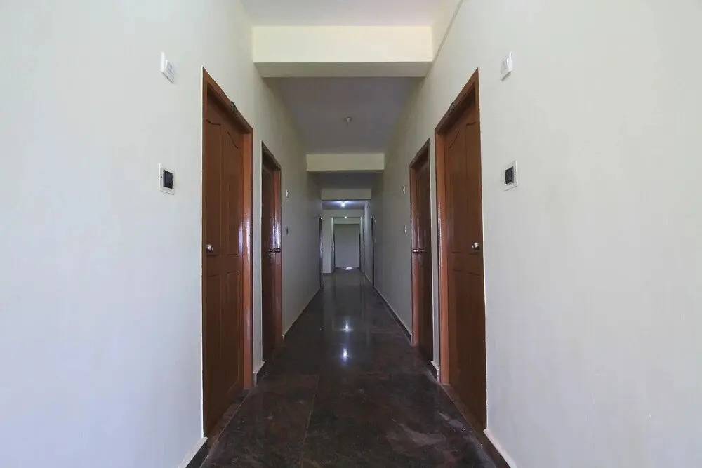 Varsha Boarding and Lodge by OYO Rooms