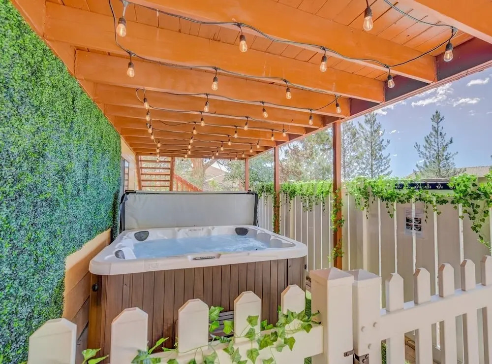 4BR AF Academyw/hot Tub & Firepit