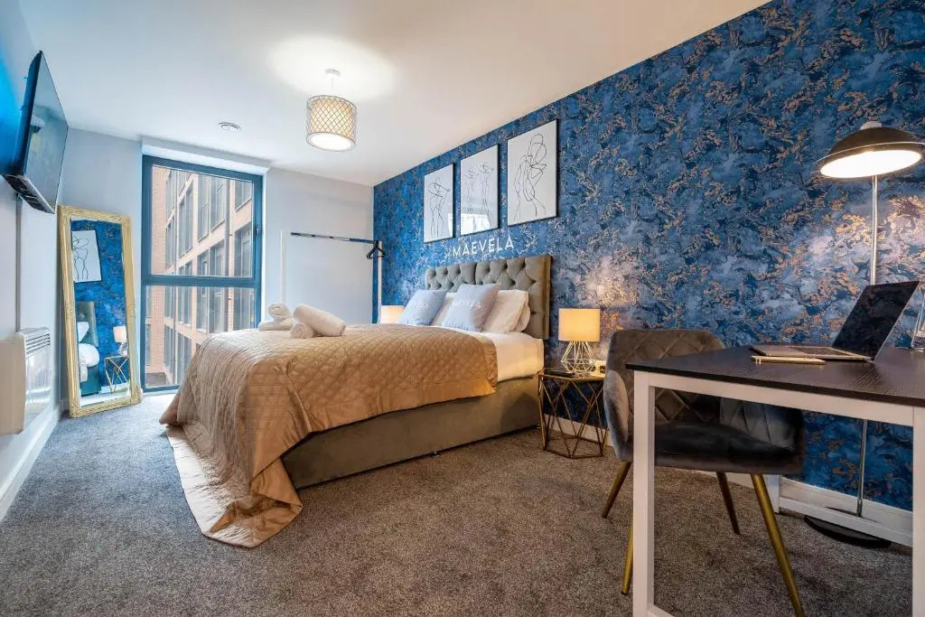 MAEVELA Apartments - ULTRA High-End New Build Apartment ✪ City Centre, Digbeth ✓ With JULIET BALCONY - ROOFTOP TERRACE - PS4 & Smart TV's