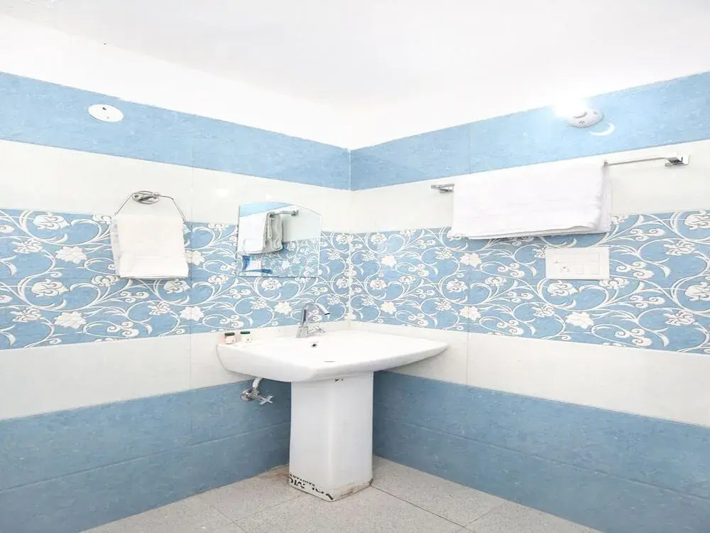 Hotel Adarsh By OYO Rooms