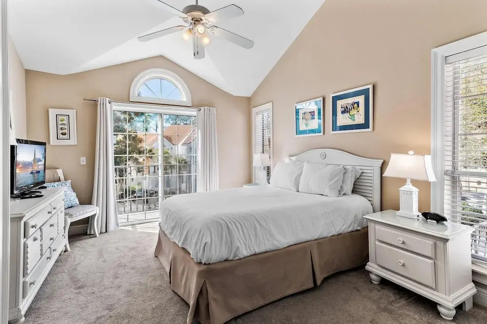 Vantage Pointe 43