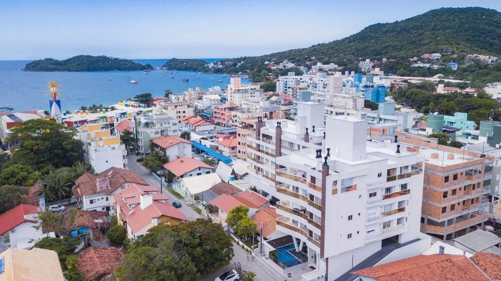 Mario Guilherme 207 - Apartamento a 200 metros da Praia de Bombinhas - Piscina & Academia