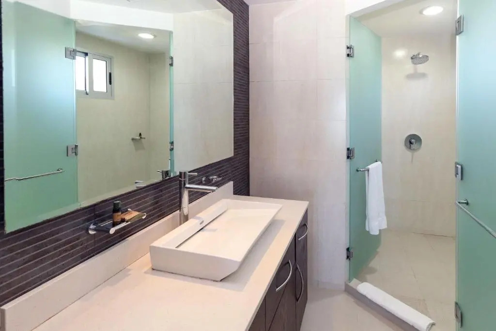 True Beachfront Condo - Corazon