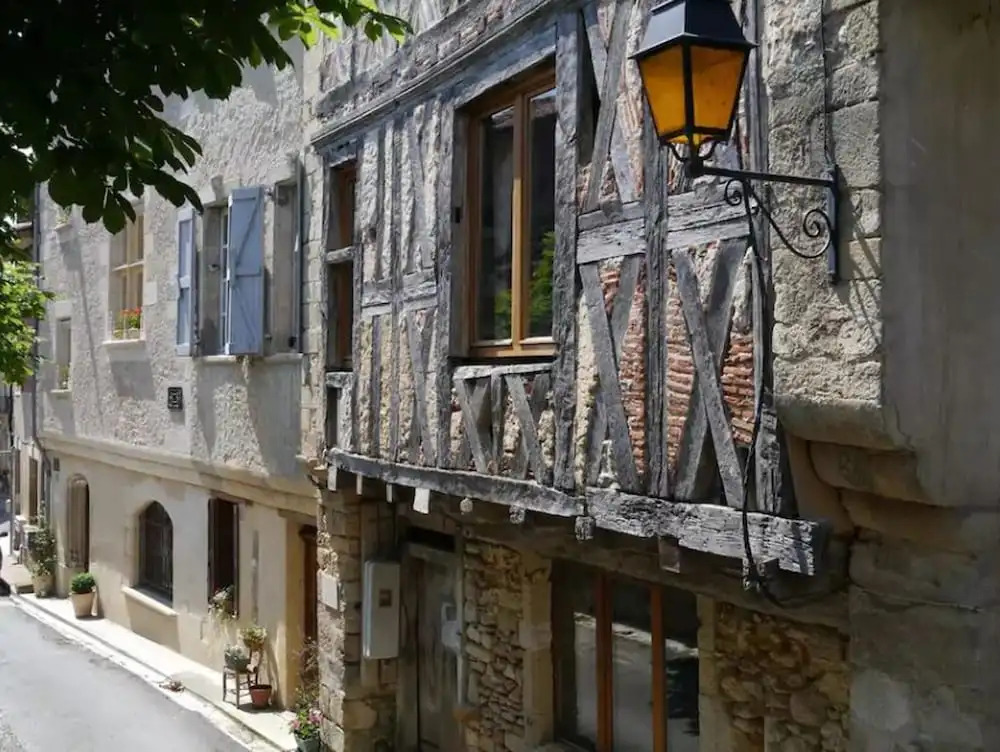Apartment With 3 Bedrooms in Lortet, With Pool Access and Wifi - 40 km