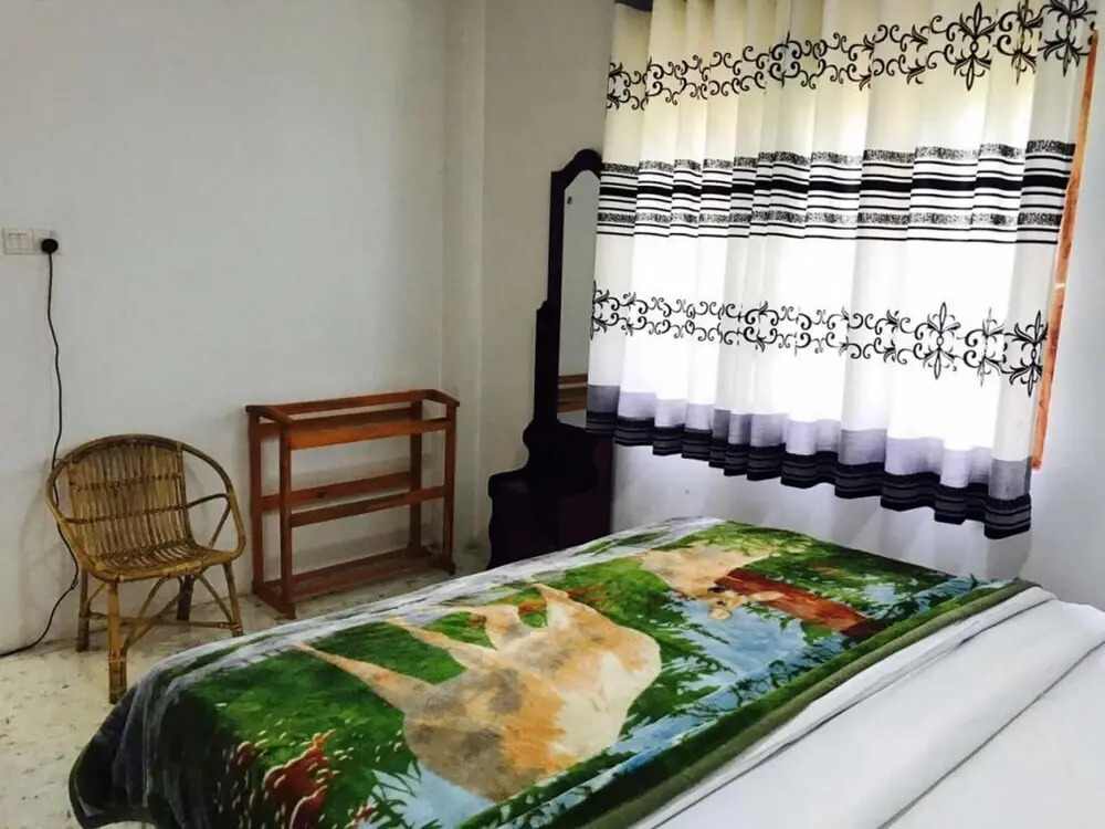 Yoho Grand Drive Guest House