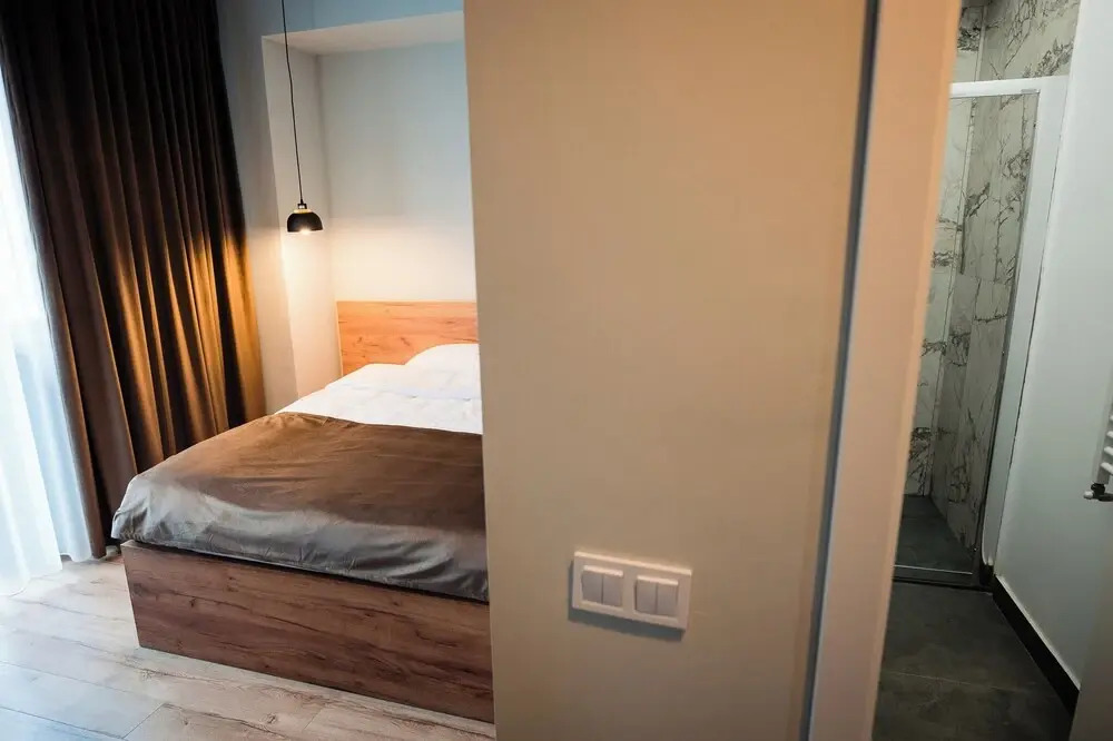 Fly&stay at George`s