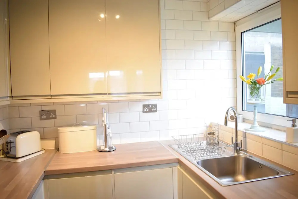 1 Bedroom Flat With Roof Terrace In Fulham