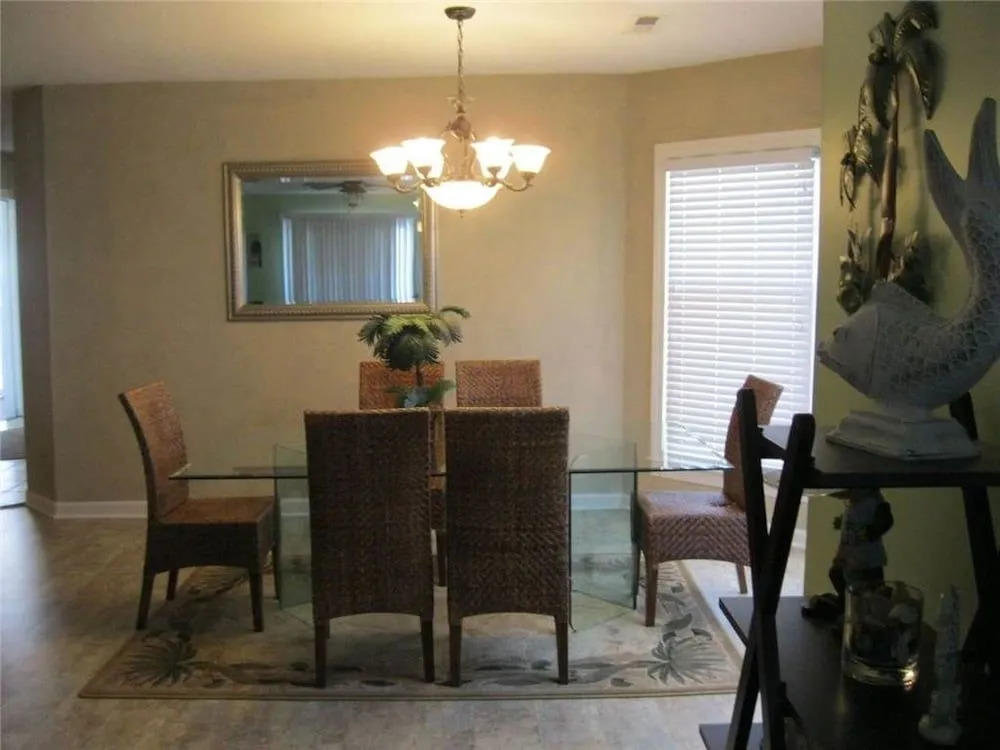 Drayton 402 - 3 Br Condo