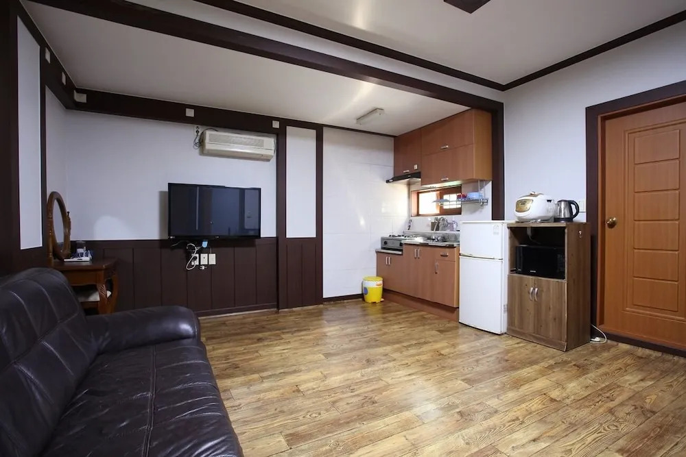 Anmyondo Pet Pension Dosirock