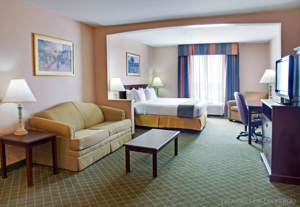 Holiday Inn Express Hotel & Suites Livingston by IHG