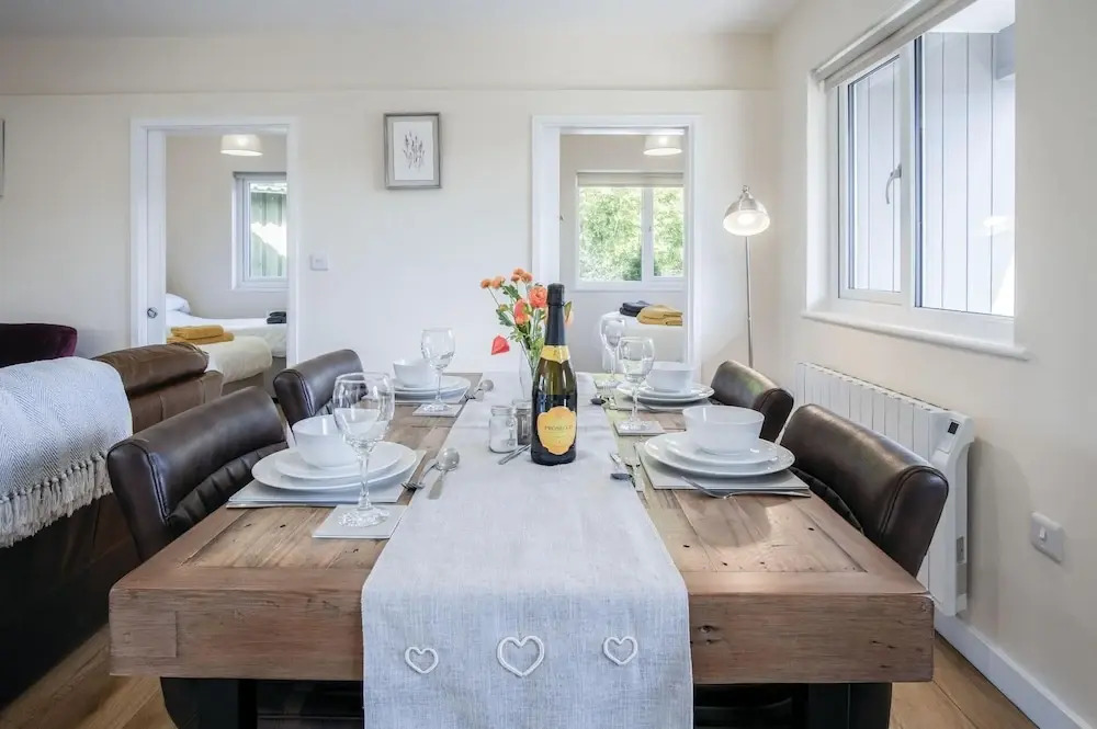 Skomer Lodge - 2 Bedroom Lodge - Manorbier
