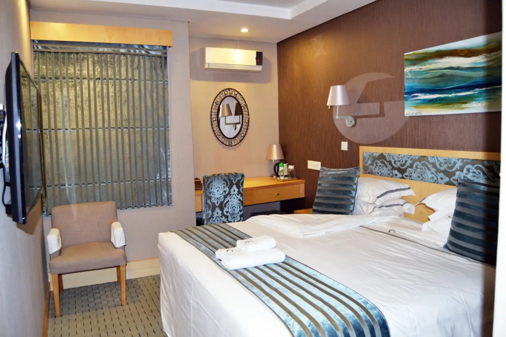 Aquarian Tide Hotel