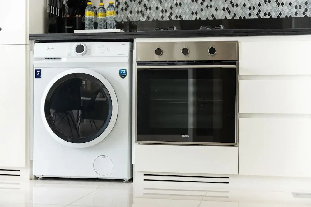 Modern Luxe 2BR in Business Bay