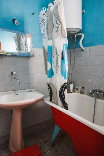 Ikar Hut Hostel
