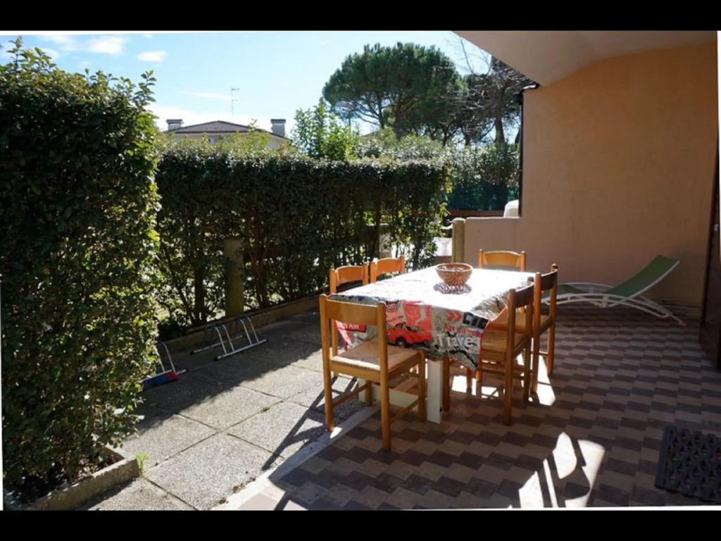 Relax in a villa with private garden