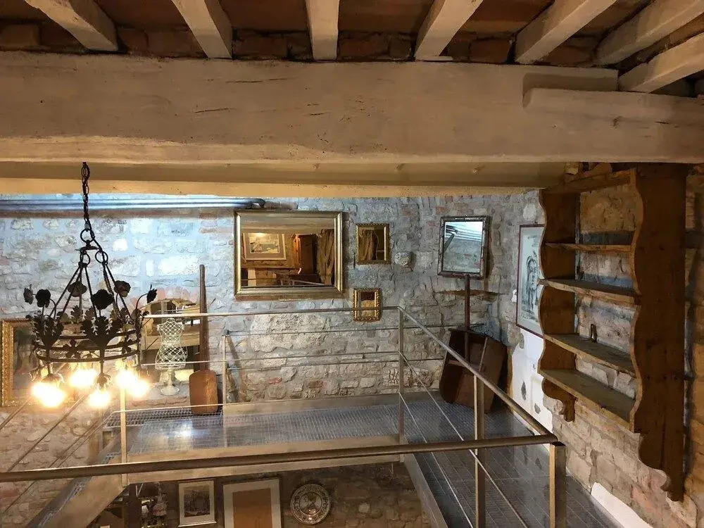 Romantica Todi