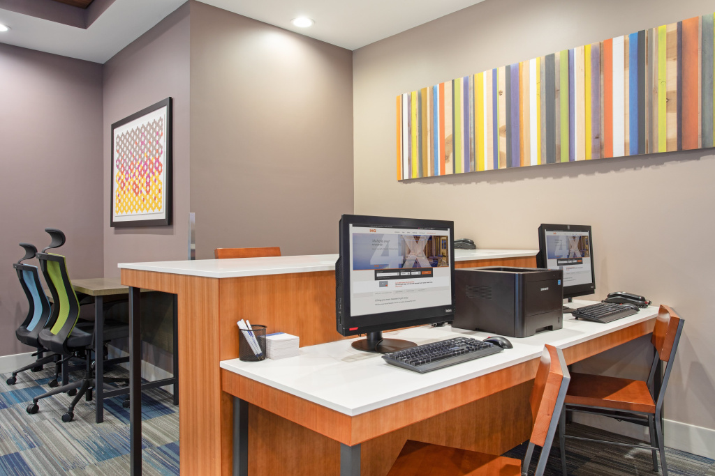 Holiday Inn Express Ontario by IHG