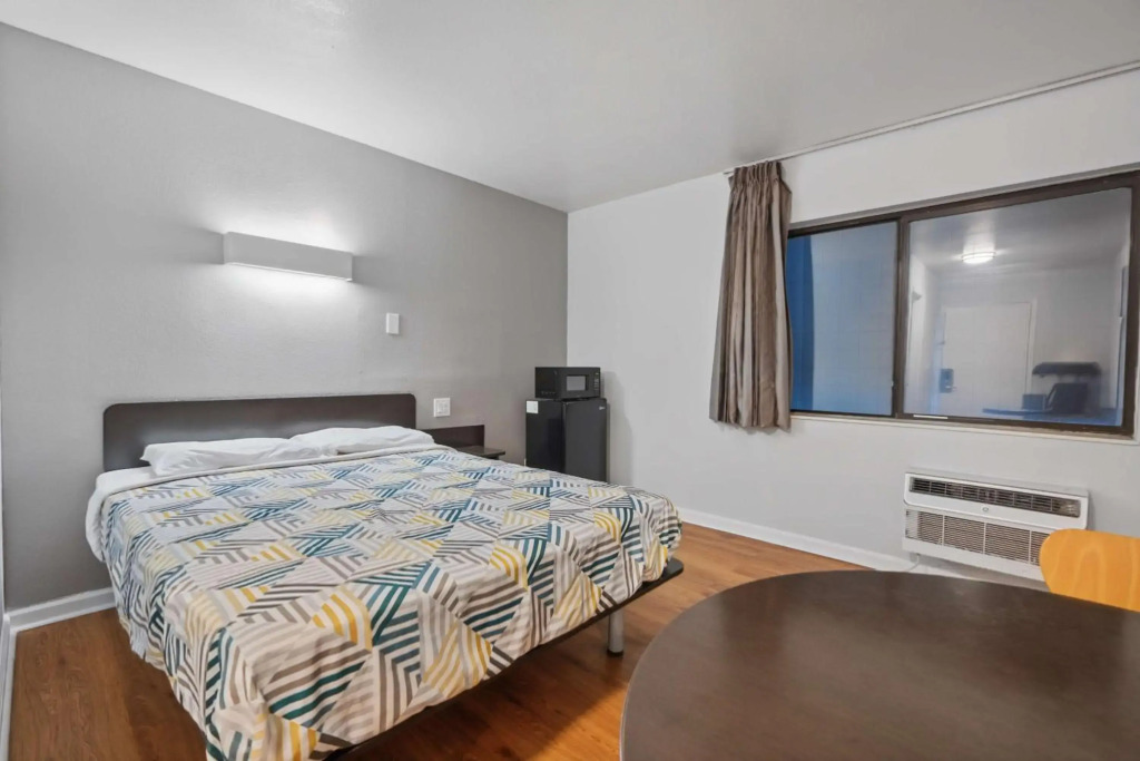 Motel 6-Normal, IL - Bloomington Area